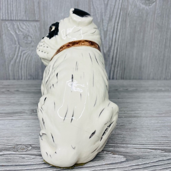 Bull dog ceramic figurine statue that’s judging you perfect bathroom decoration - Picture 6 of 14